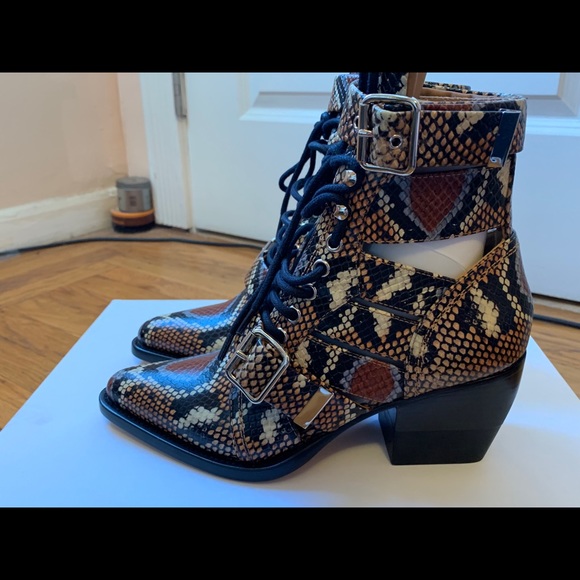 BNIB Chloe Women's Rylee Ankle Boots Sz 7 RARE - Picture 4 of 8